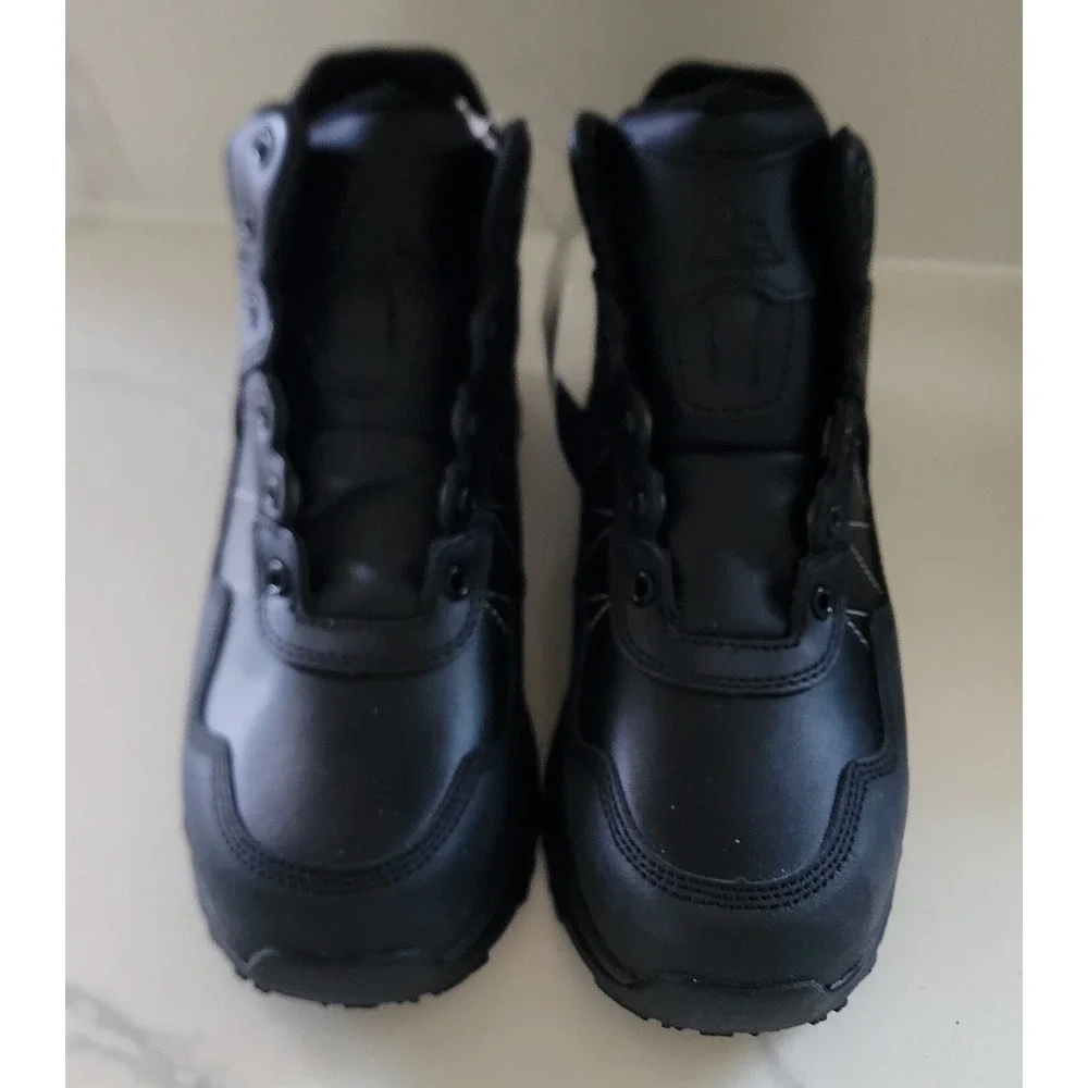 Shoe for Crew Stride Men's Slip Resistant Black Size 6.5 New With Tag